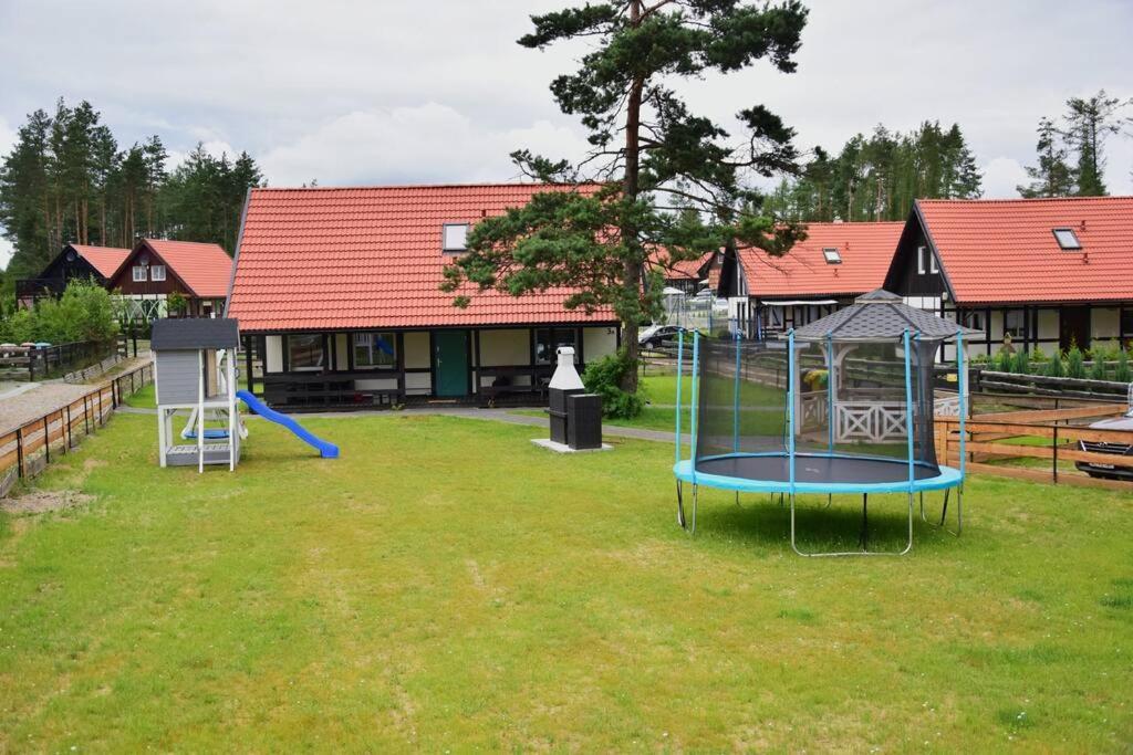 Pastelowy Domek Z Balia Elektryczna Z Jacuzzi Zalakowo Esterno foto