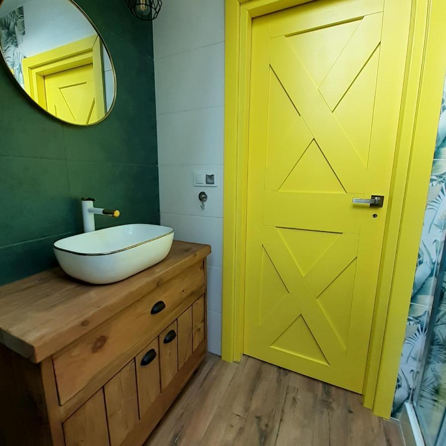 Pastelowy Domek Z Balia Elektryczna Z Jacuzzi Zalakowo Esterno foto
