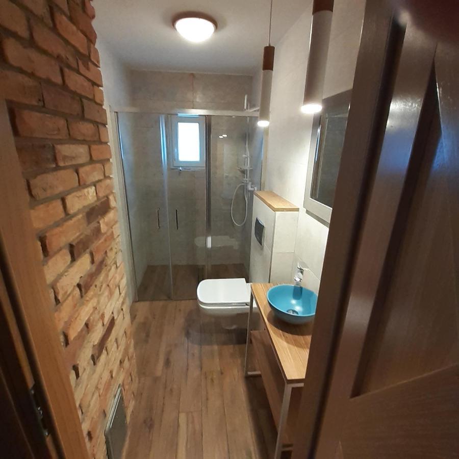 Pastelowy Domek Z Balia Elektryczna Z Jacuzzi Zalakowo Esterno foto