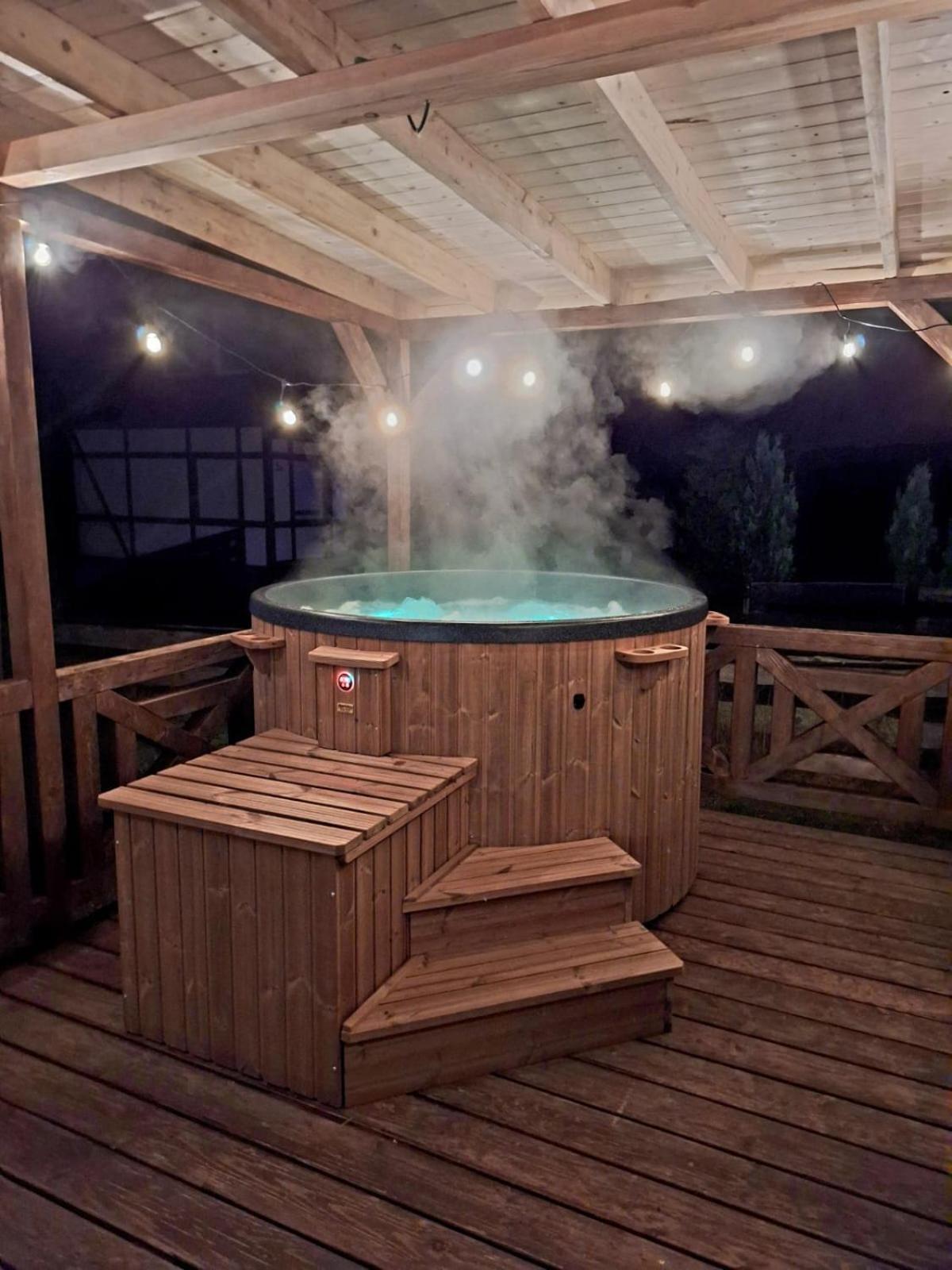 Pastelowy Domek Z Balia Elektryczna Z Jacuzzi Zalakowo Esterno foto